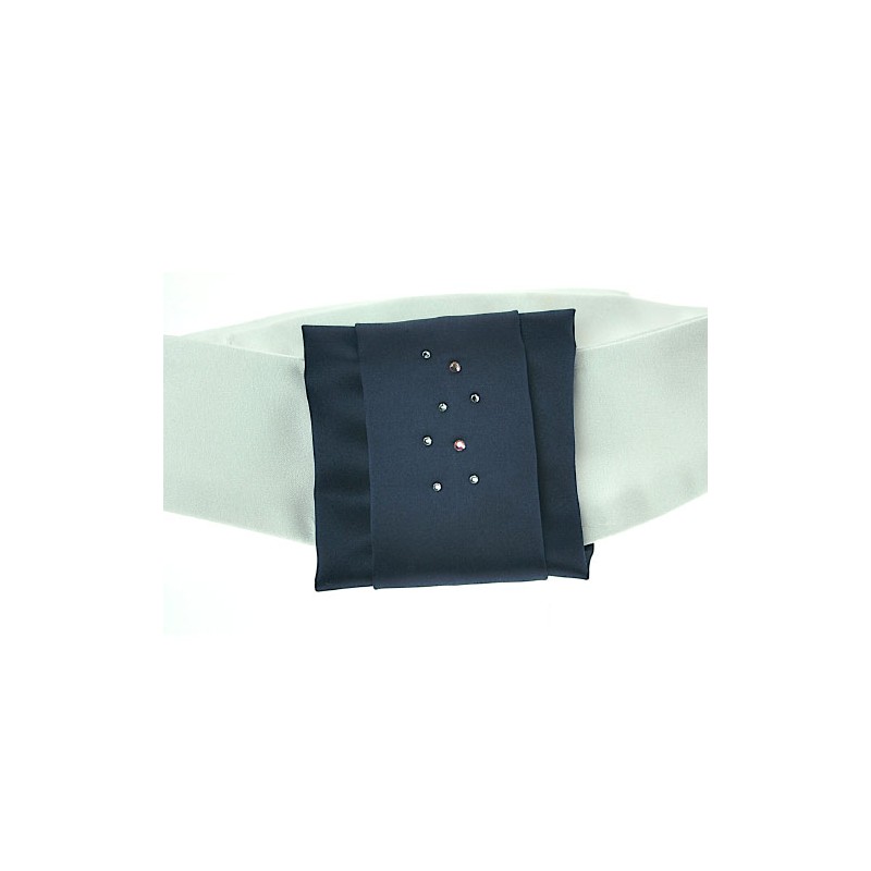 Plastron Showquest avec pierre de Swarovski