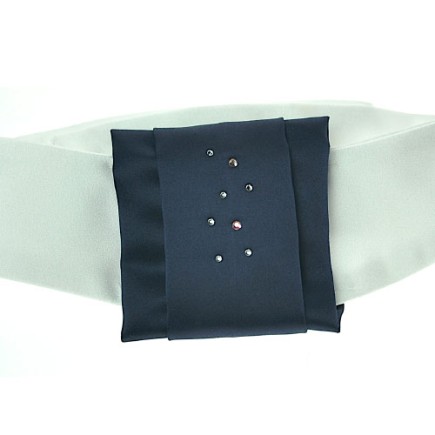 Plastron Showquest avec pierre de Swarovski