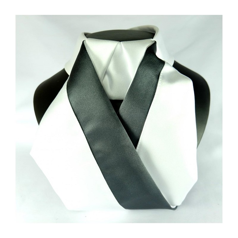 Showquest:Plastron avec pierre de Swarovski zara (copie) | Showquest:Plastron avec pierre de Swarovski zara